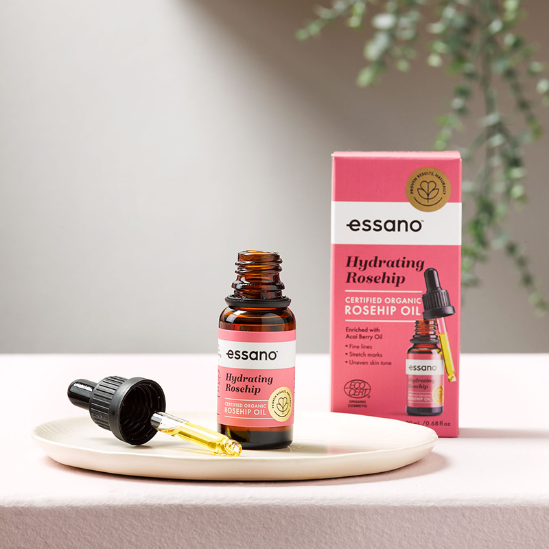 The 6 Reasons You Should be Using Rosehip Oil